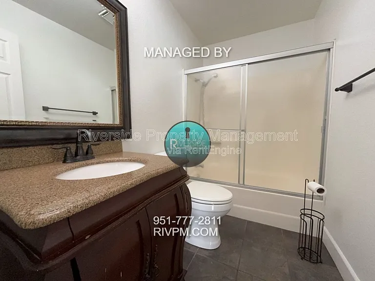 21498 Townsendia Ave — Photo 13