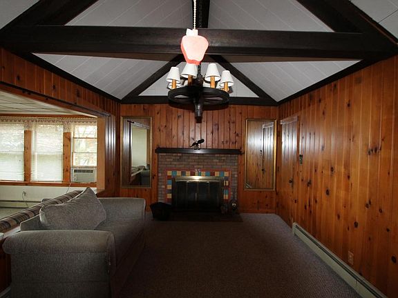 5th image of 23935 Oakwood Ln