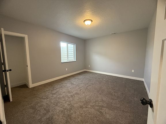 2nd image of 684 W 1460 S