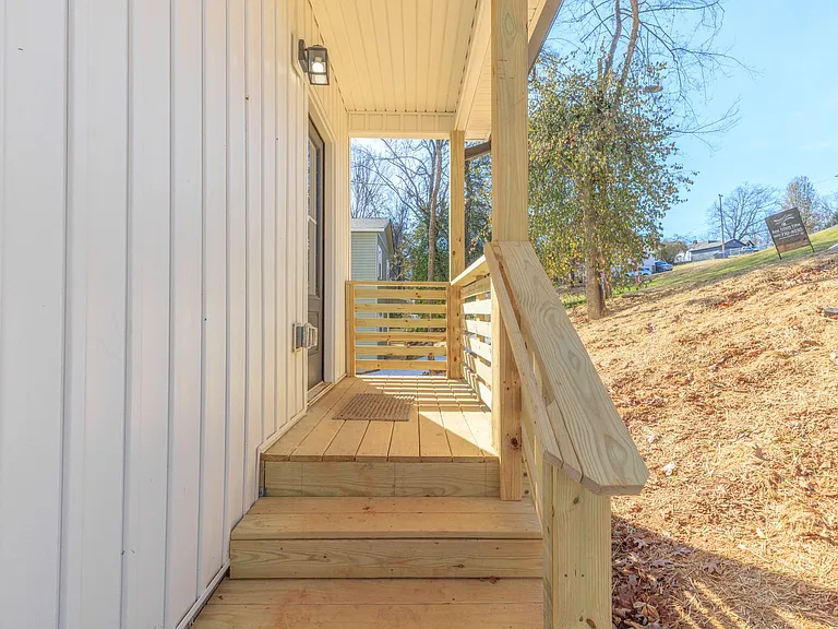 3624 Mountain View Dr — Photo 8