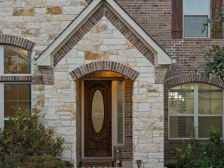 8417 Evelina Trl — Photo 3
