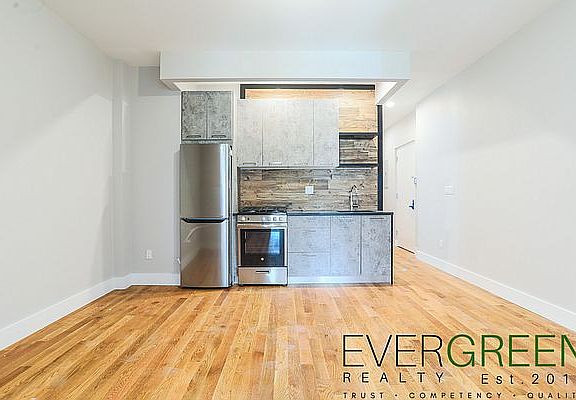 3rd image of 228 New York Ave #3F