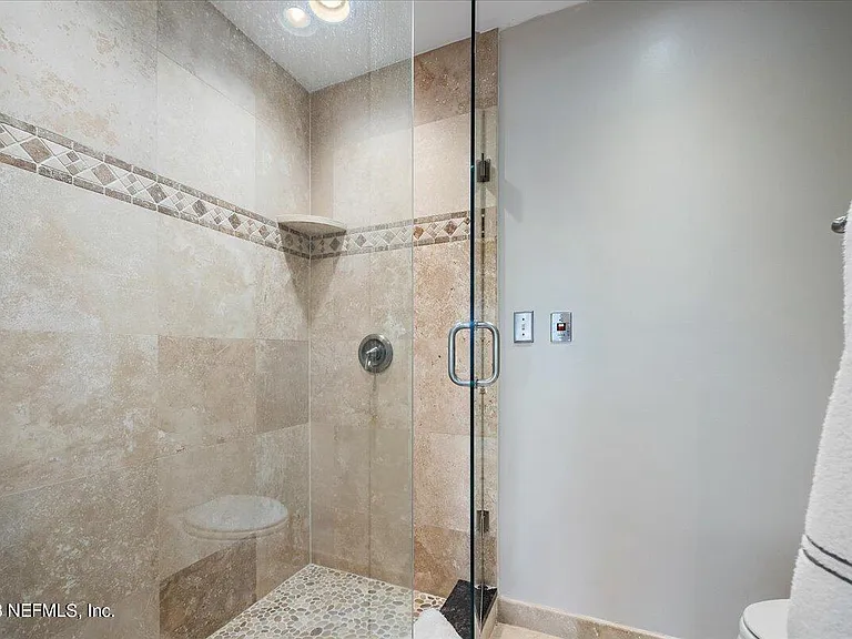 324 Quail Pointe Dr — Photo 15