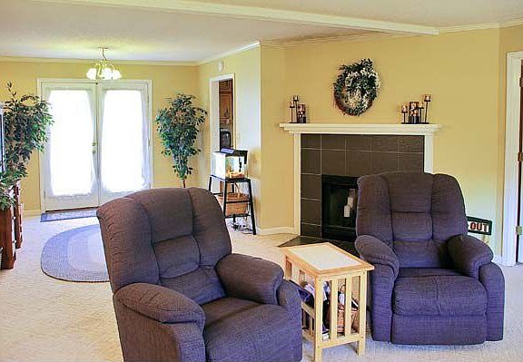 Living Rm/Dining Rm Combo