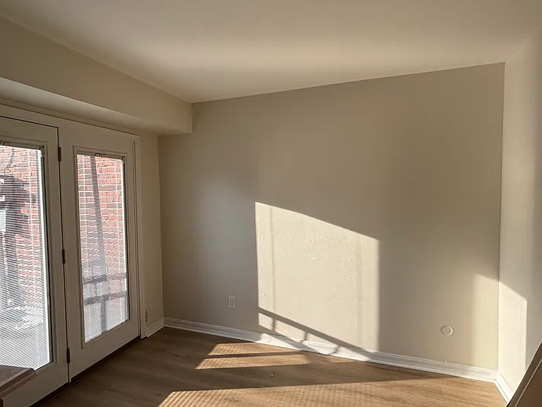 4377 Kingbolt Blvd — Photo 9