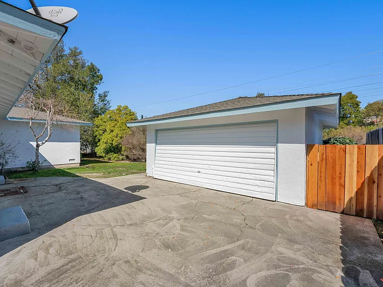 4029 Park Blvd — Photo 26
