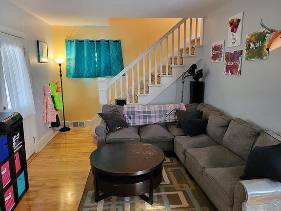 4th image of 605 Park St
