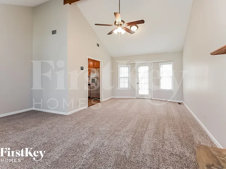 5029 Shelley Ct — Photo 6