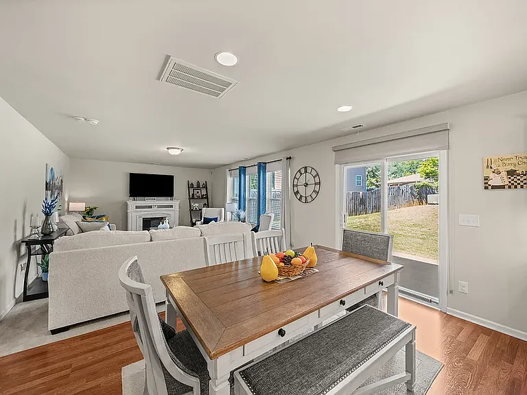6514 Glenmoor Dr — Photo 5