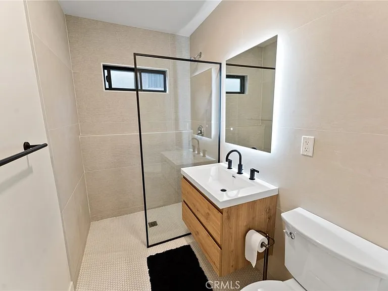 2428 Glyndon Ave — Photo 34