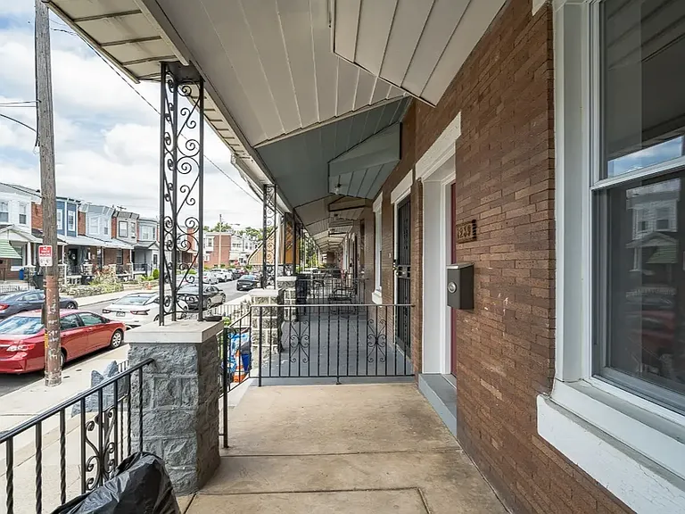 1239 N Frazier St #1 — Photo 3