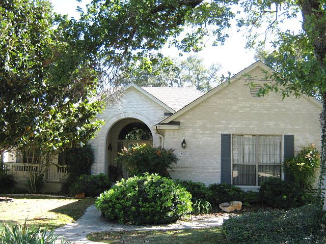 1st image of 402 Red Bird Ln