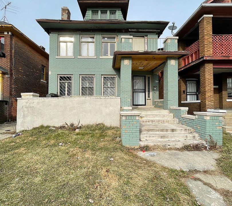 1st image of 1968-70 Gladstone Ave
