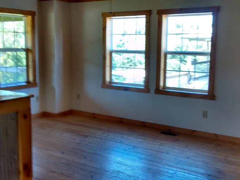 133 Southwood Trl — Photo 4