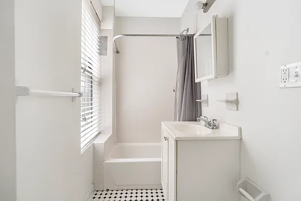 Rented by Compass | media 13