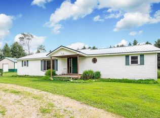 22515 Mount Zion St, Cassopolis, MI 49031