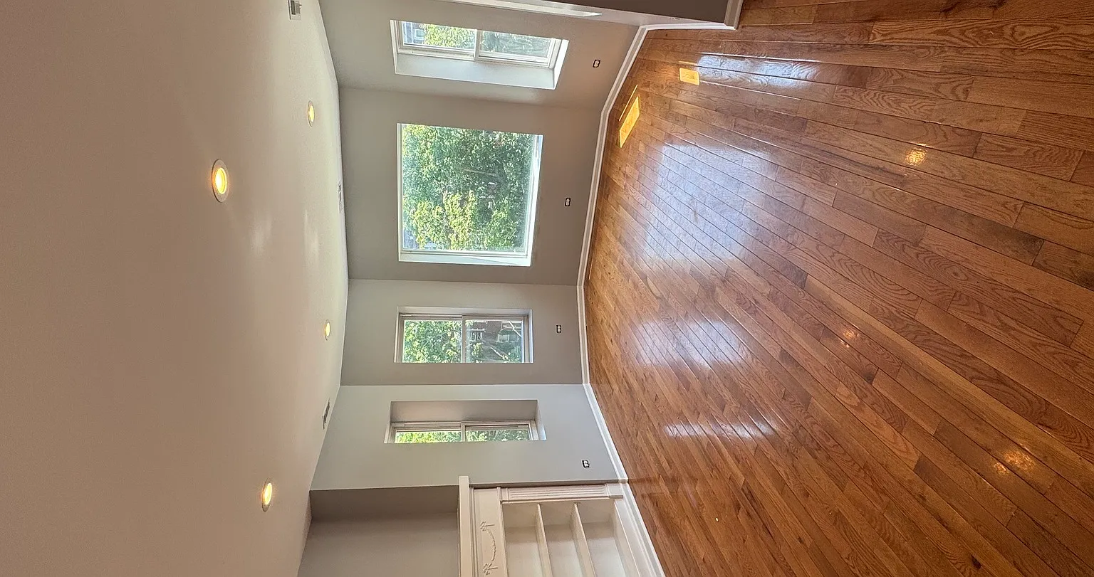 2 bed, 989 sqft, $1,000 — Photo 2