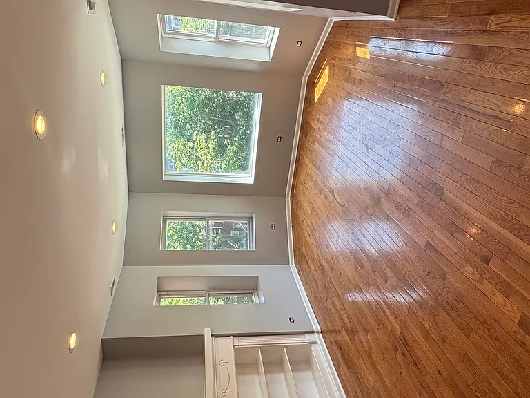 8026 S Drexel Ave #3 — Photo 2