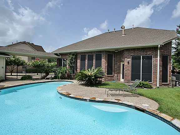 5th image of 16815 Laguna Springs Dr