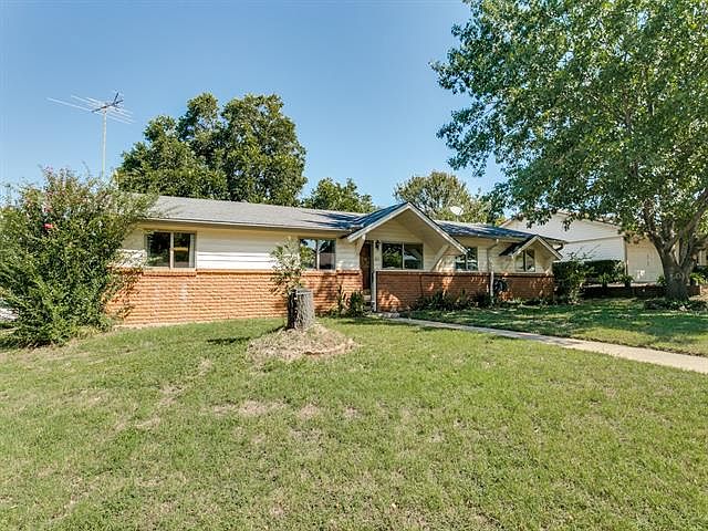 1st image of 251 Belle St