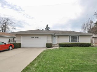 5011 Emstan Hills Rd, Racine, WI 53406