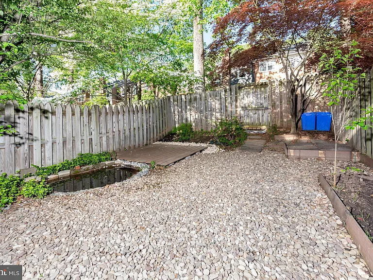 6705 Surreywood Ln — Photo 11