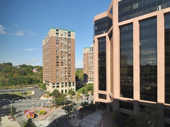 5th image of 4 Martine Ave APT 718