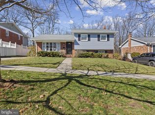 935 Loxford Ter, Silver Spring, MD 20901