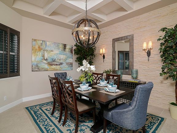 Interior Zinfandel 03 - Dining