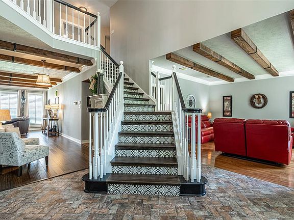 5th image of 5017 Birch Hollow Ln