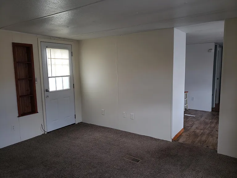 619 Mary St — Photo 7