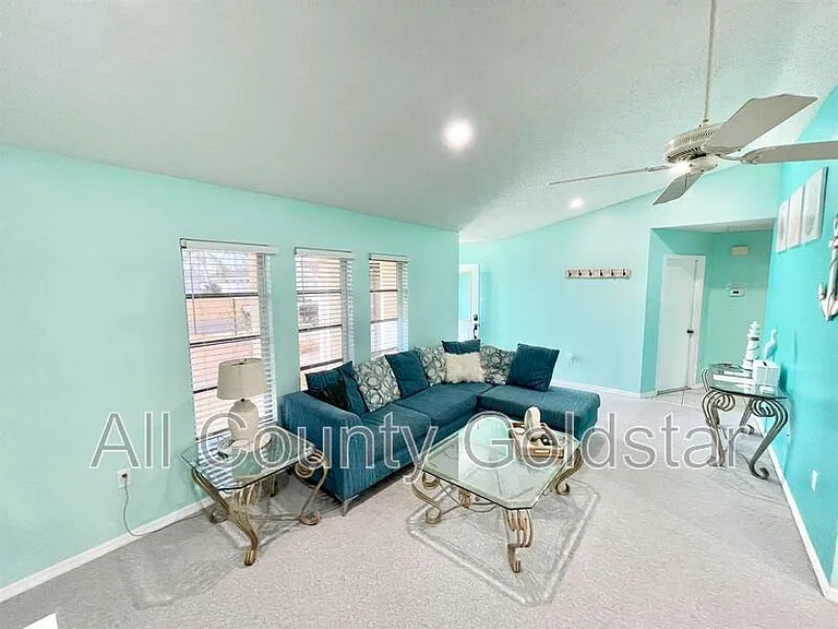 285 Mark Twain Ln — Photo 3