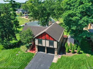 5043 Pinetum Trl, Brighton, MI 48114