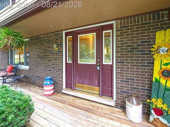 5th image of 4158 Cross Rd