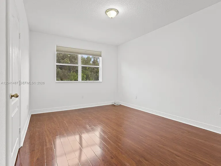 10966 NW 43rd Ter #10966 — Photo 32