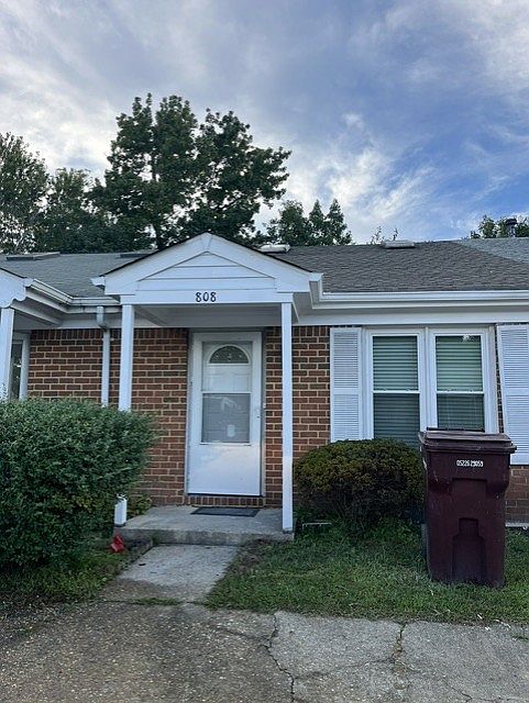 1st image of 808 Wickford Dr