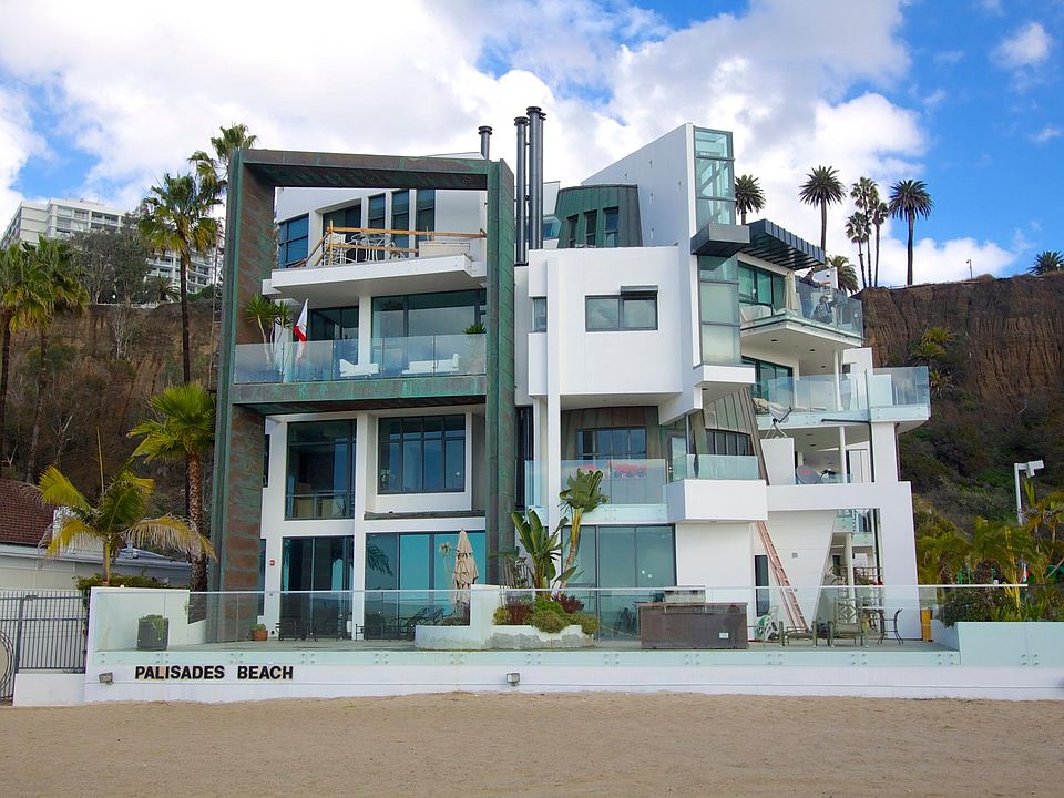 270 Palisades Beach Road (aka Pacific Coast Hwy!)