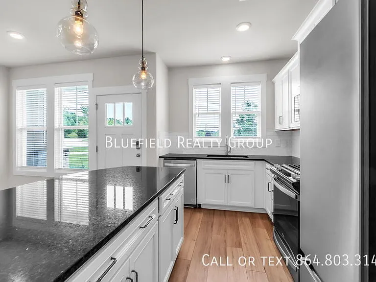 271 Dalmatian Dr — Photo 10