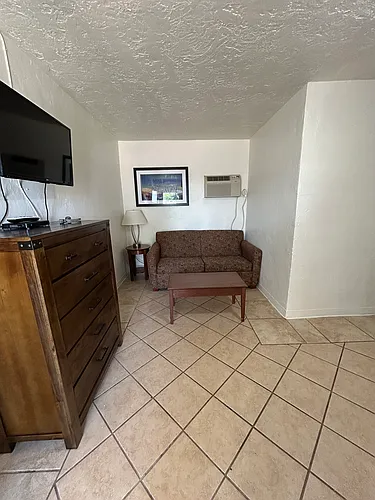 1302 N Date St Photo 1