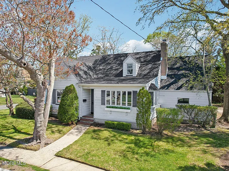 1850 Fernwood Rd — Photo 38
