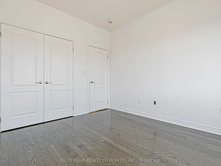 194 Paradelle Dr — Photo 38