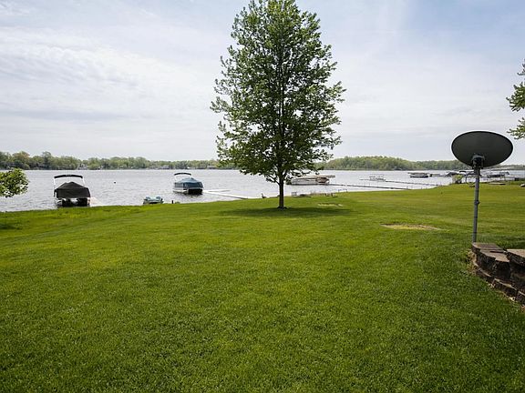 1222 west wetherfield drive-102