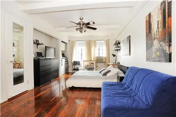 Rented by Compass | media 10