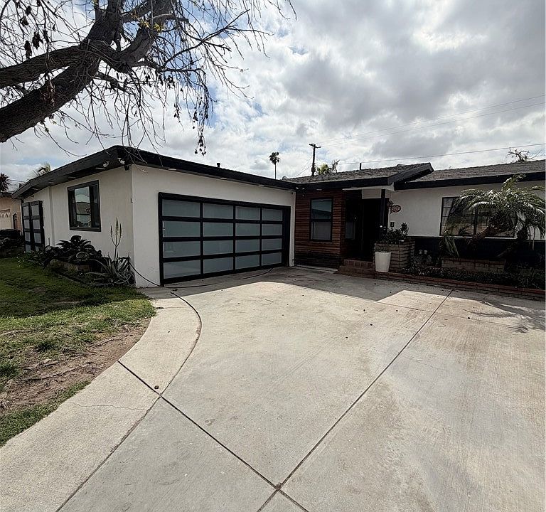1st image of 2906 W Ravenswood Dr