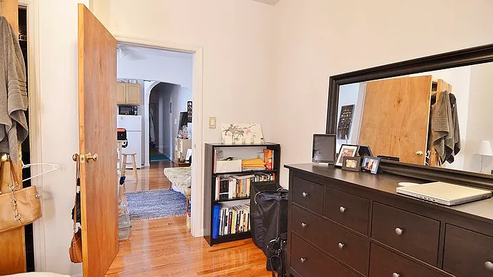 Rented by Park Property Advisors | media 25