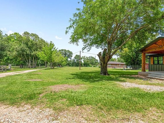 4th image of 2802 County Road 209