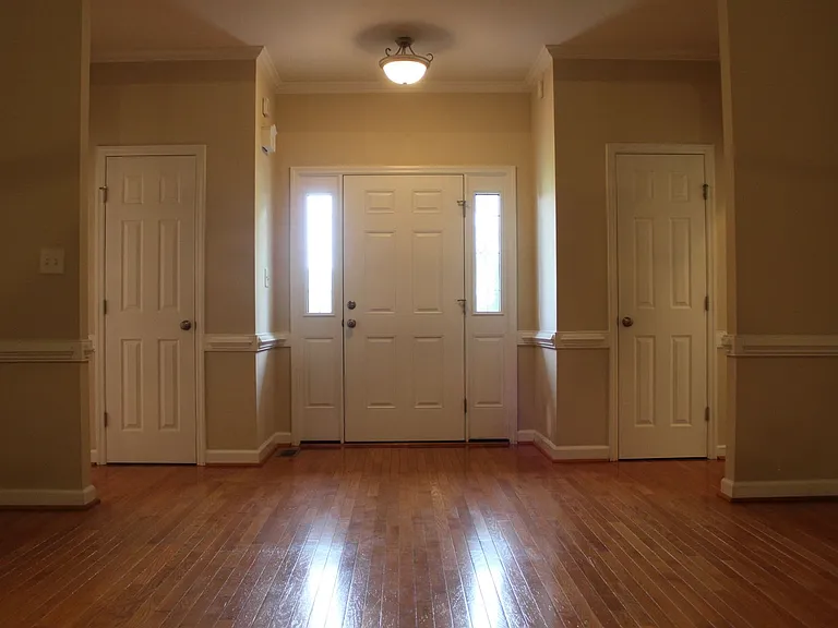 205 Stillwater Creek Dr — Photo 8