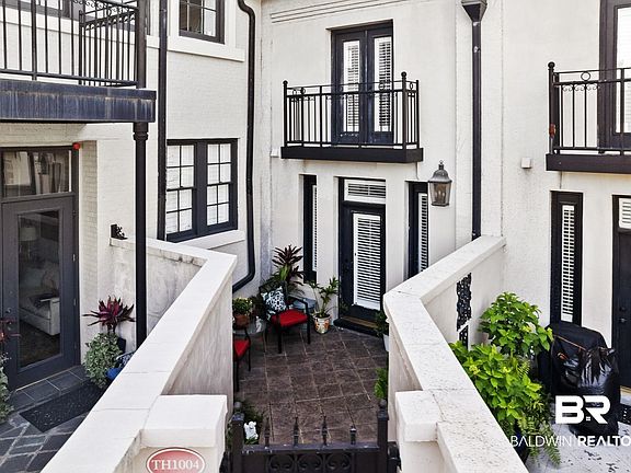 2nd image of 753 Saint Francis St #Townhouse 1004