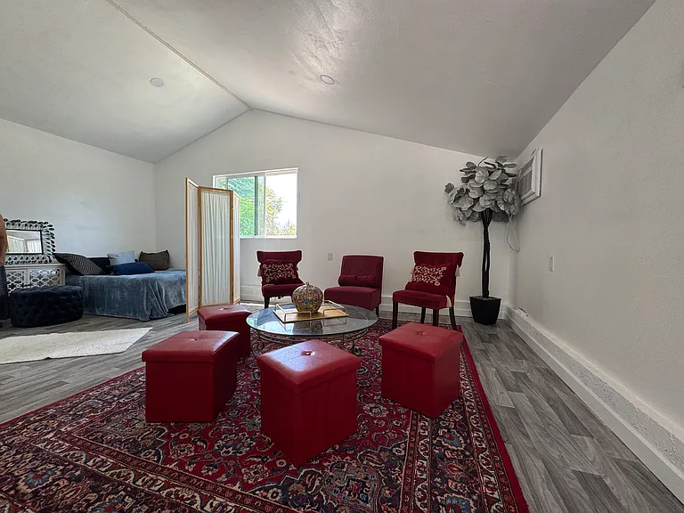 23335 Friar St #1/2 — Photo 5