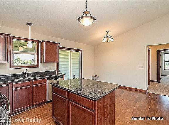 5th image of 2105 SE Parkview Crossing Dr